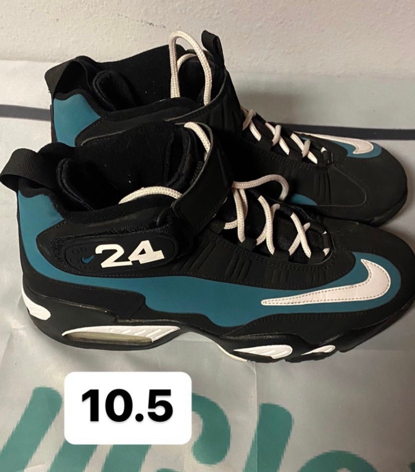 Like New Mens Griffey's 10.5 | SidelineSwap