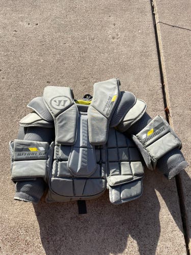 Medium Warrior Ritual G2 PRO Goalie Chest Protector medium