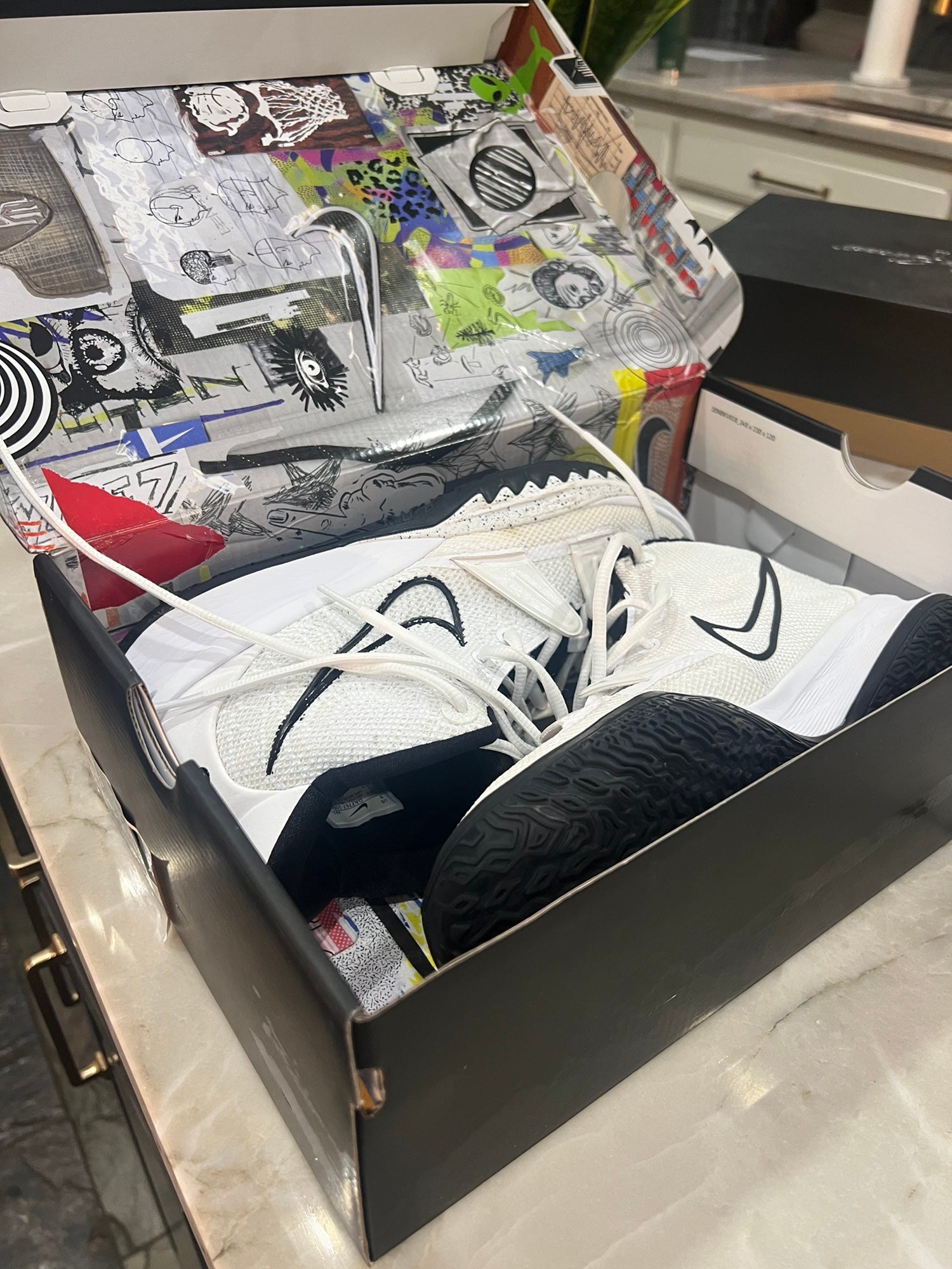 Nike bag & shoe set $120 Sizes: 5-10 - Kamari's Fashion