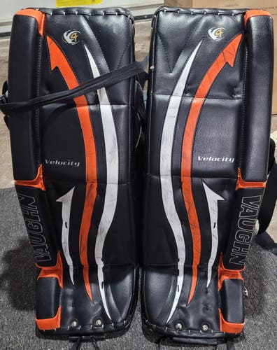 Used 31" Vaughn Velocity 7400 Goalie Leg Pads