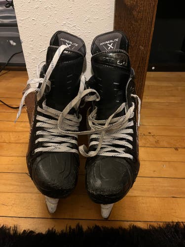 Used Bauer Regular Width Pro Stock Size 9.5 Vapor Hyperlite Hockey Skates