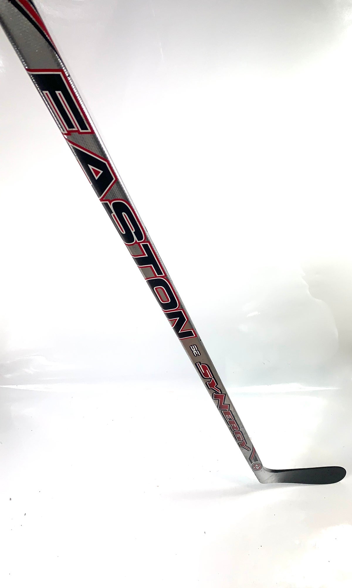 New Easton Synergy SE Elite Hunter Right Hand Hockey Stick - Non Grip- Pro  Stock