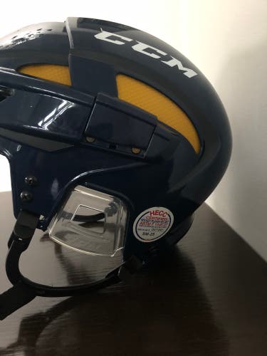New MEDIUM  CCM Helmet FITLITE HECC CERTIFICATION VALID NO LONGER THAN THE END OF OCT-2021