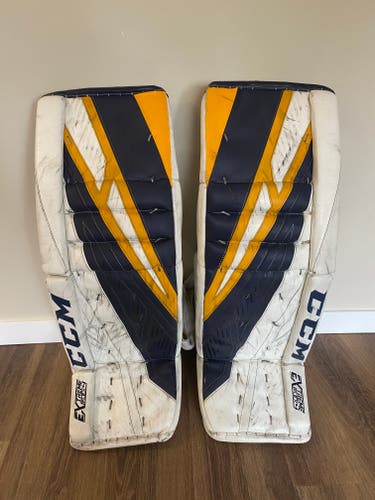 Used 33" CCM Eflex4 Goalie Leg Pads