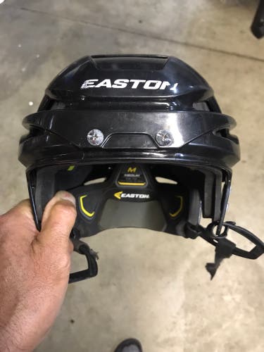 Easton E400 M helmet