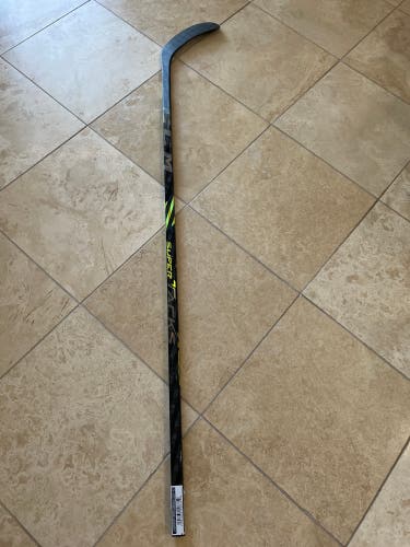 Senior Left Hand P29 Pro Stock Super Tacks AS4 Pro Hockey Stick