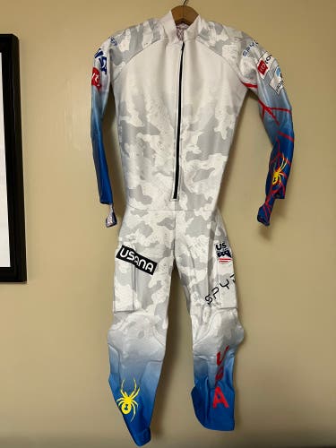 NEW! Spyder GS suit - Medium.
