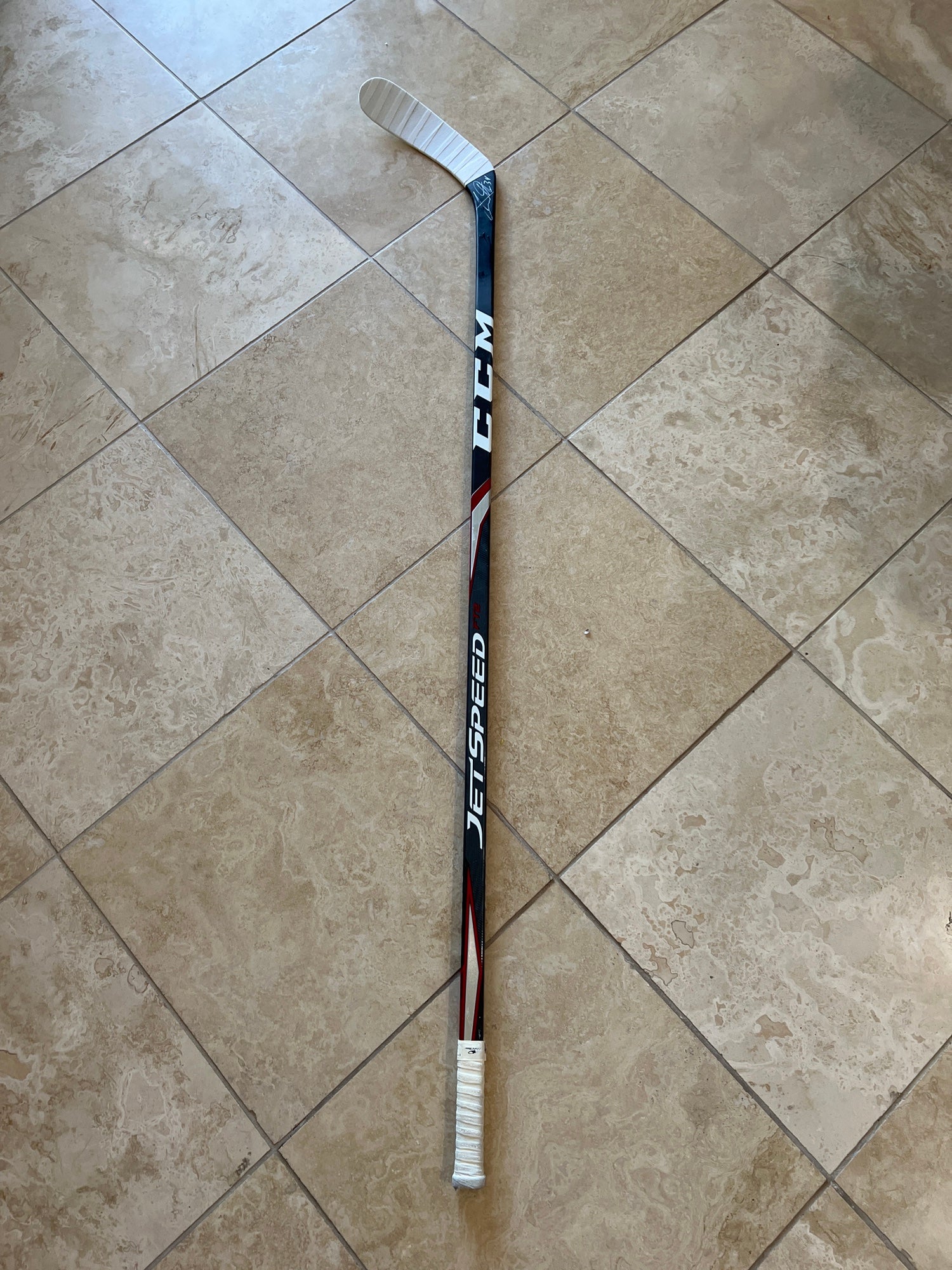 34 Auston Matthews Game Used Stick - Autographed - Toronto Maple Leafs -  NHL Auctions