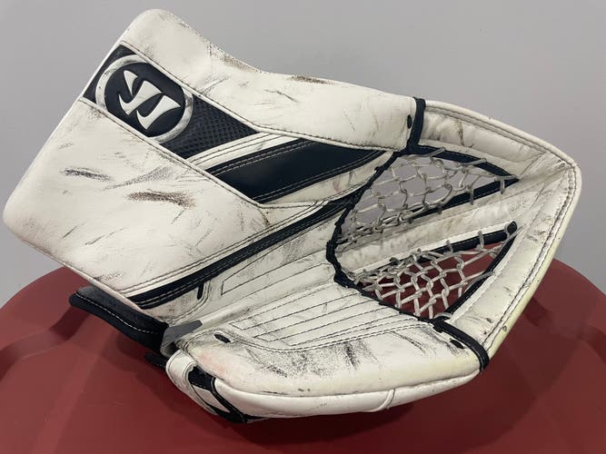 Warrior Ritual G5 Intermediate Goalie Catch Glove-Regular (left catch)