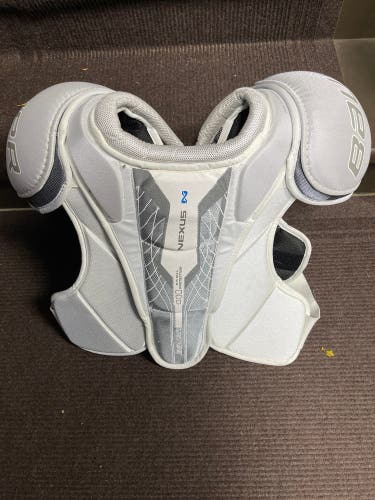 Bauer Nexus 600 Shoulder Pads