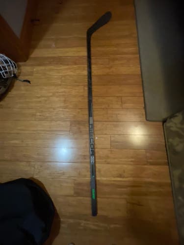 Junior Right Handed P28  Ribcor Trigger 6 Hockey Stick