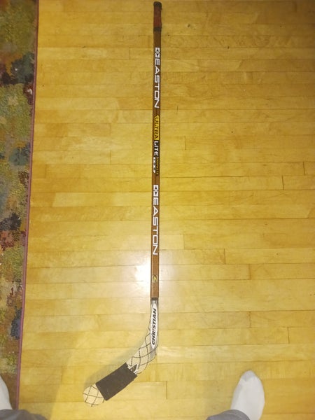 VINTAGE EASTON ULTRA Lite Graphite Junior Hockey Stick Shaft