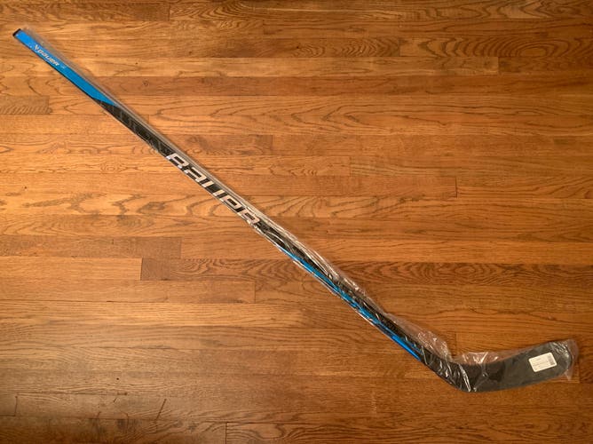 Senior Left Hand P92 Nexus Sync Hockey Stick