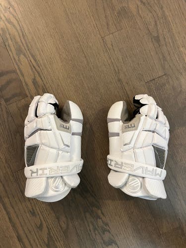 Used Maverik 13" M5 Goalie Gloves