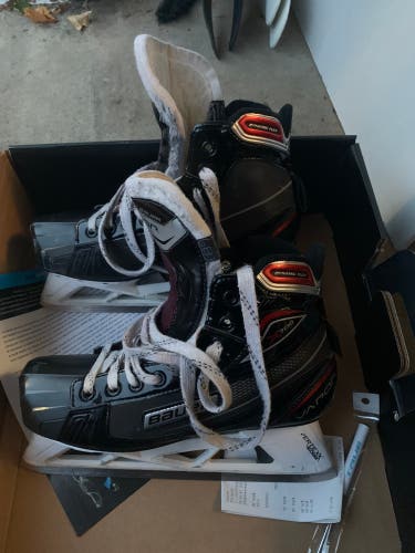 Used Bauer Regular Width  Size 8 Vapor X700 Hockey Goalie Skates