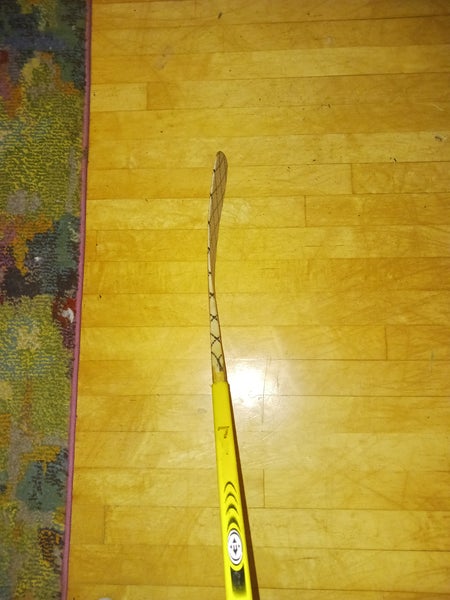 Easton Synergy Yellow Grip Hockey Stick - SENIOR – B&R Sports