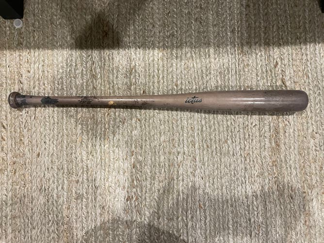 Used Victus (-3) 31.5 oz 33.5" Bat