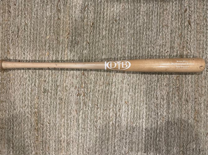 New Dove Tail Bat (-3) 32 oz 34" Bat