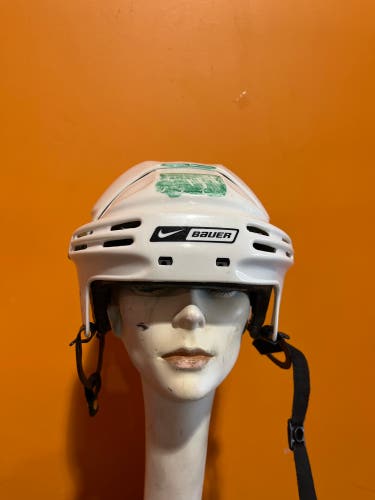 Used White Bauer 5500 Helmet Size Medium