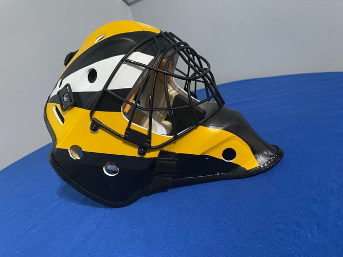 Used Bauer NME Goalie Mask