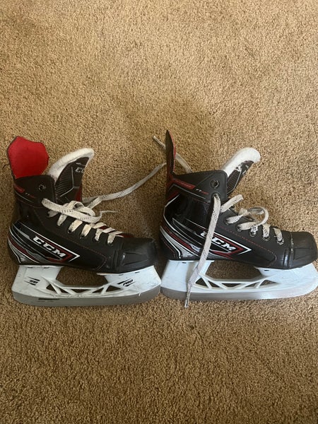 Youth Used CCM JetSpeed FT480 Hockey Skates Regular Width Size 1.5