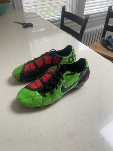 Rare Green Used Men's Size 9.0 (Women's 10) Molded Cleats Nike T90 Laser Cleats