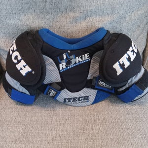 Used Youth Xtra Small Itech Shoulder Pads