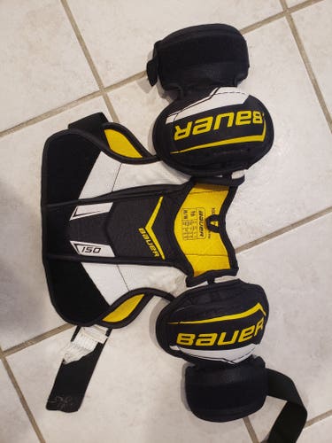 Youth Used Medium Bauer Supreme 150 Shoulder Pads