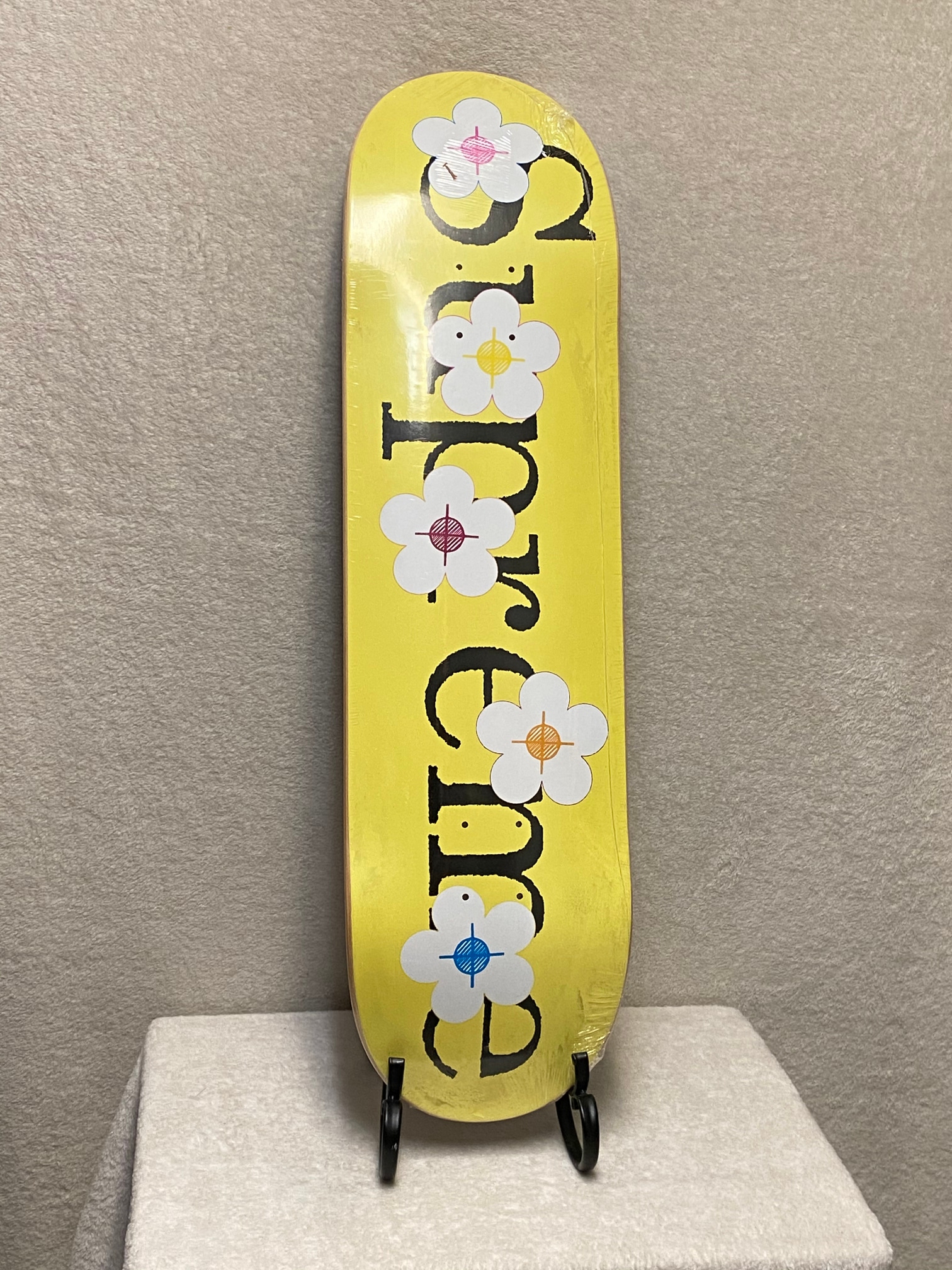 Supreme Flowers Skateboard Deck SS17 Yellow/Multicolor Box Logo "Been Hit" New