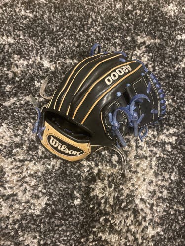 Pitcher's 11.5" A2000 Baseball Glove