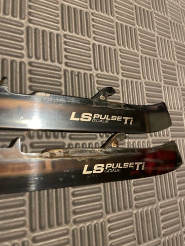 Bauer LS Pulse Ti Vertexx Size 6 254mm Goalie Steel Runners