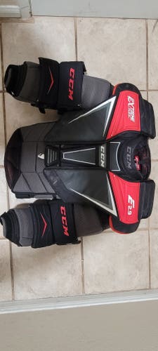Used Small CCM Extreme Flex Shield E2.9 Goalie Chest Protector