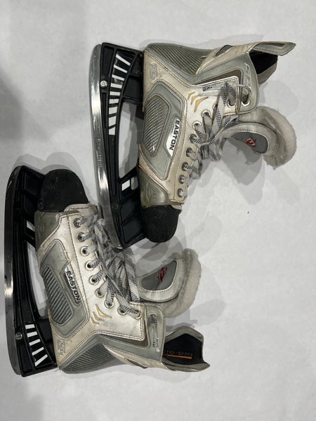 Senior New Easton Synergy SE16 Hockey Skates Regular Width Size 9