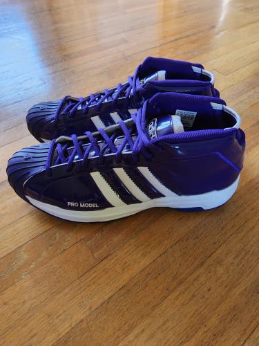 Men's Size 11.5 (Women's 12.5) Adidas Shoes
