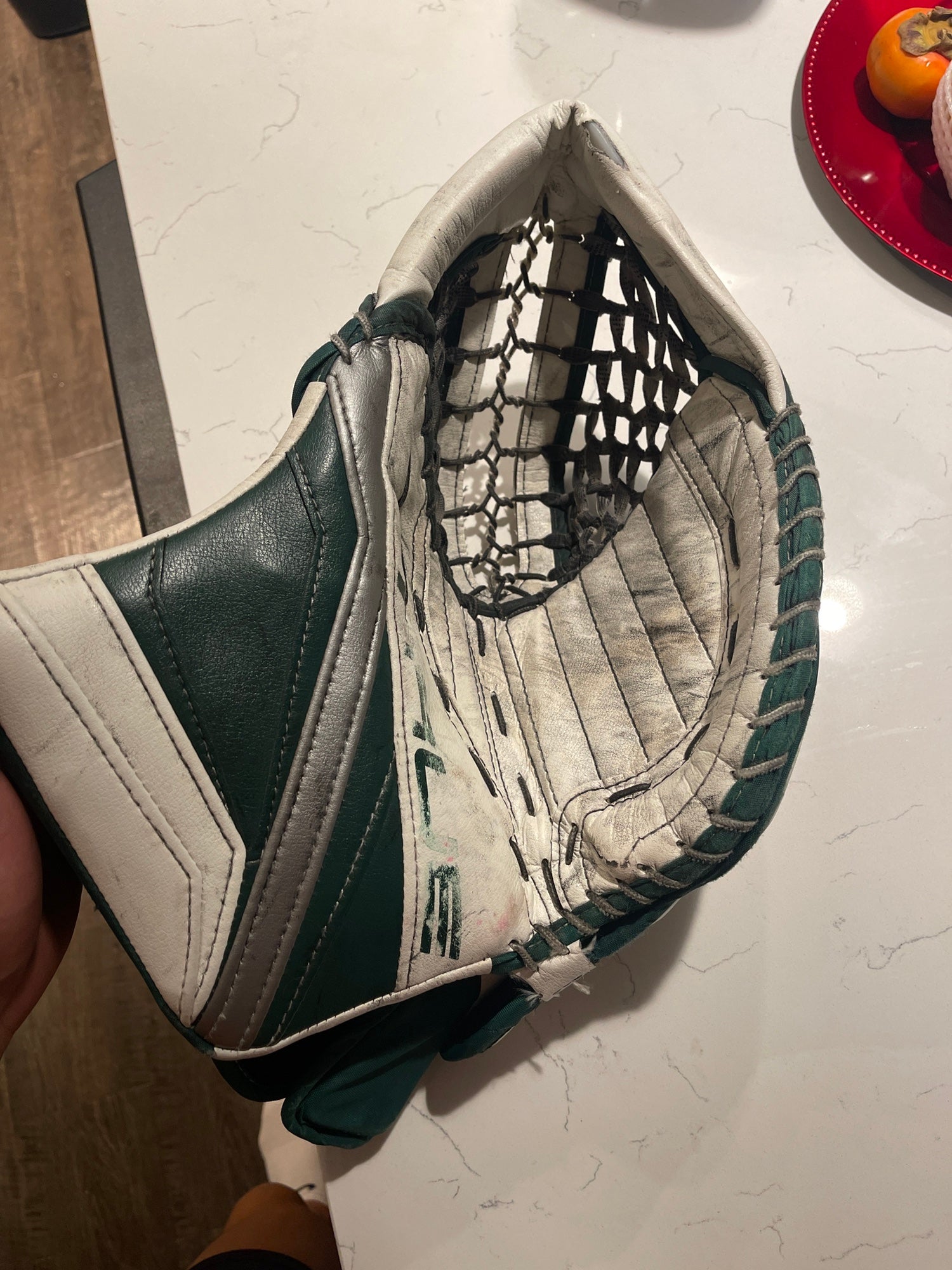 True 580 Glove | SidelineSwap