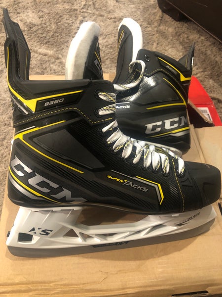 New CCM Regular Width Size 10 Super Tacks 9380 Hockey Skates