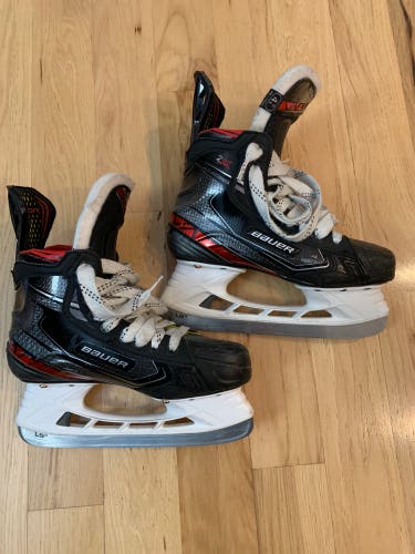 Used Bauer Regular Width Size 4.5 Vapor 2X Hockey Skates