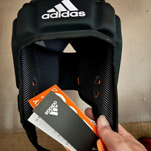 Soccer goalkeeper helmet size xl