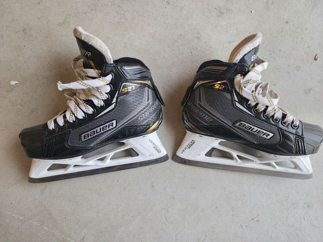 Junior Used Bauer Supreme S27 Hockey Goalie Skates Regular Width Size 2
