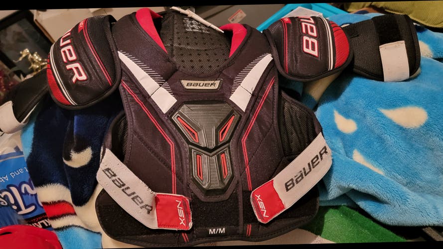 Senior Used Medium Bauer Shoulder Pads