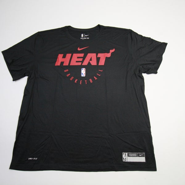 New Era Miami Heat Mens Short Sleeve Shirt (Red)