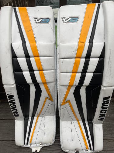 31" Vaughn Velocity V9 Goalie Leg Pads