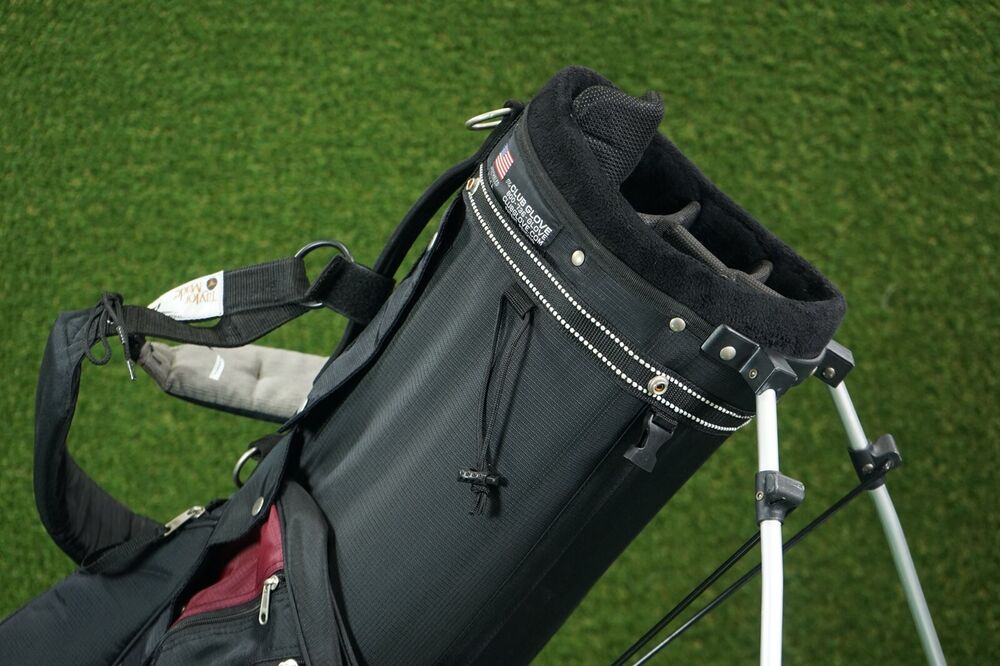 5 patriotic golf bags dripping red, white and blue for the USA