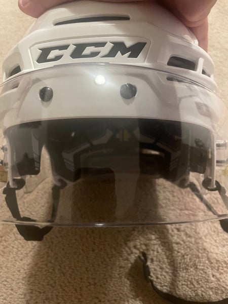 New Large CCM  Tacks 910 Helmet