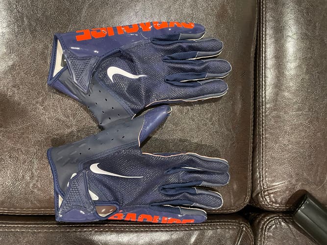 Syracuse football gloves