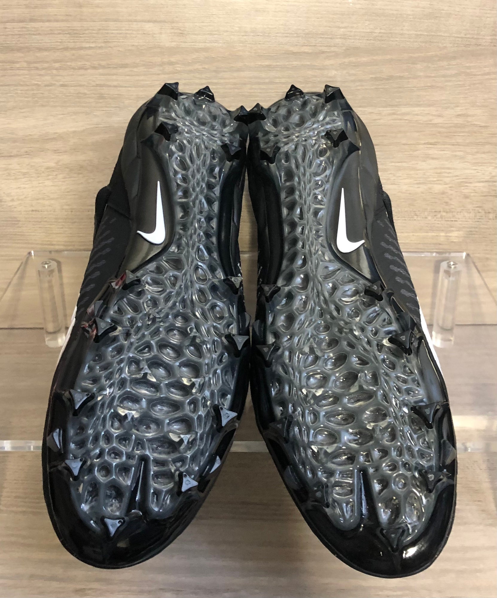 Nike Alpha Menace Pro 2 Mid Football Cleats AQ3209-002 Mens  display picture 1