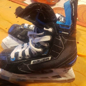 Junior Used Bauer Nexus 7000 Hockey Skates Regular Width