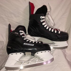 Used Bauer Regular Width  Size 4 Ns Hockey Skates