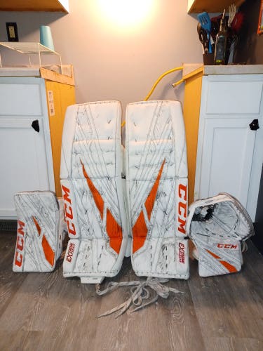 34 plus 1 Extreme Flex 4 Goalie Full Set (No Glove)