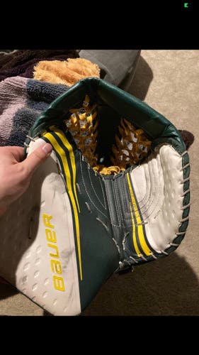 Nearly New Bauer Pro Stock 2XPro Glove/Blocker Combo